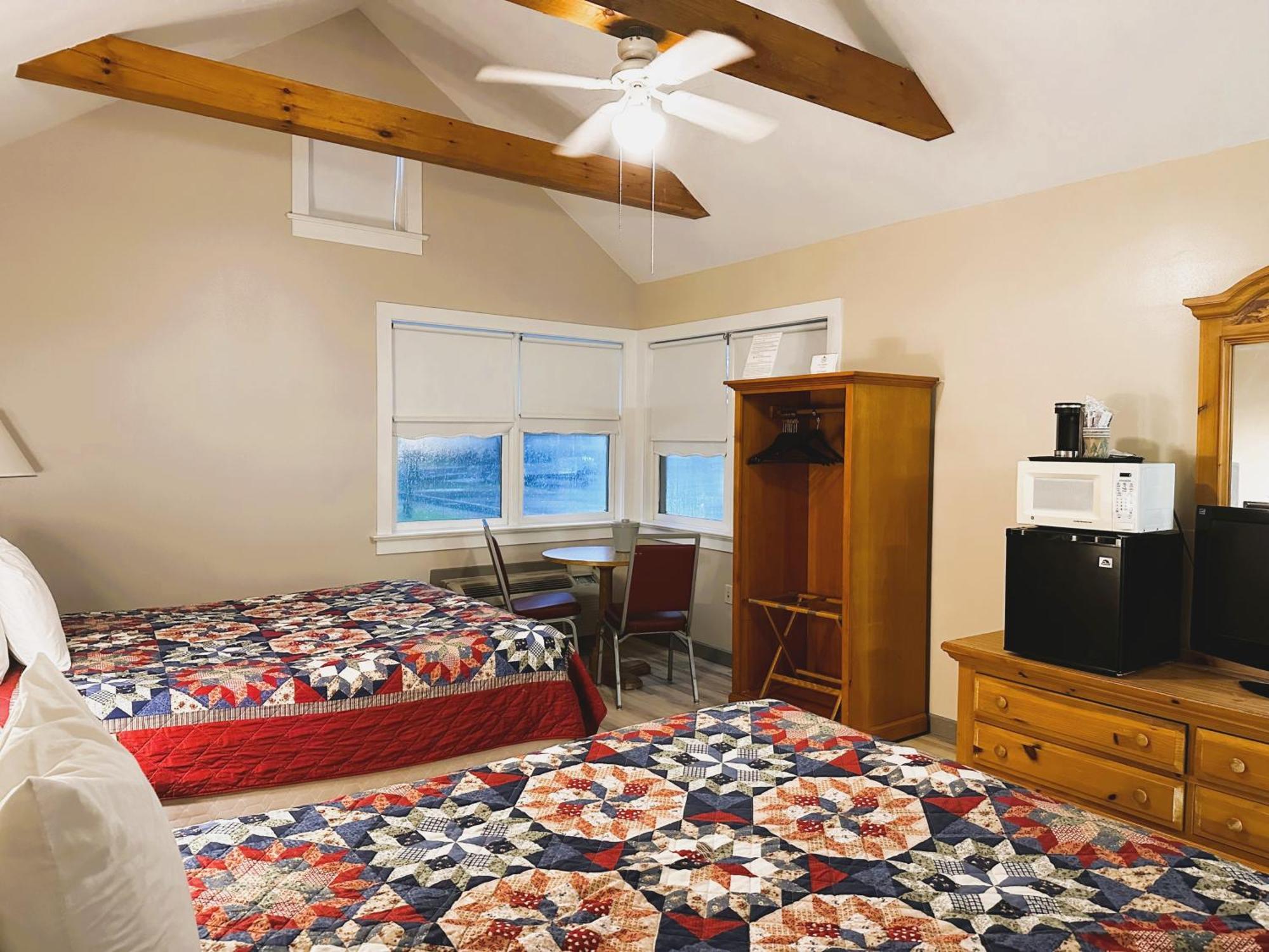 Spruce Lane Lodge And Cottages Smoketown  Екстер'єр фото