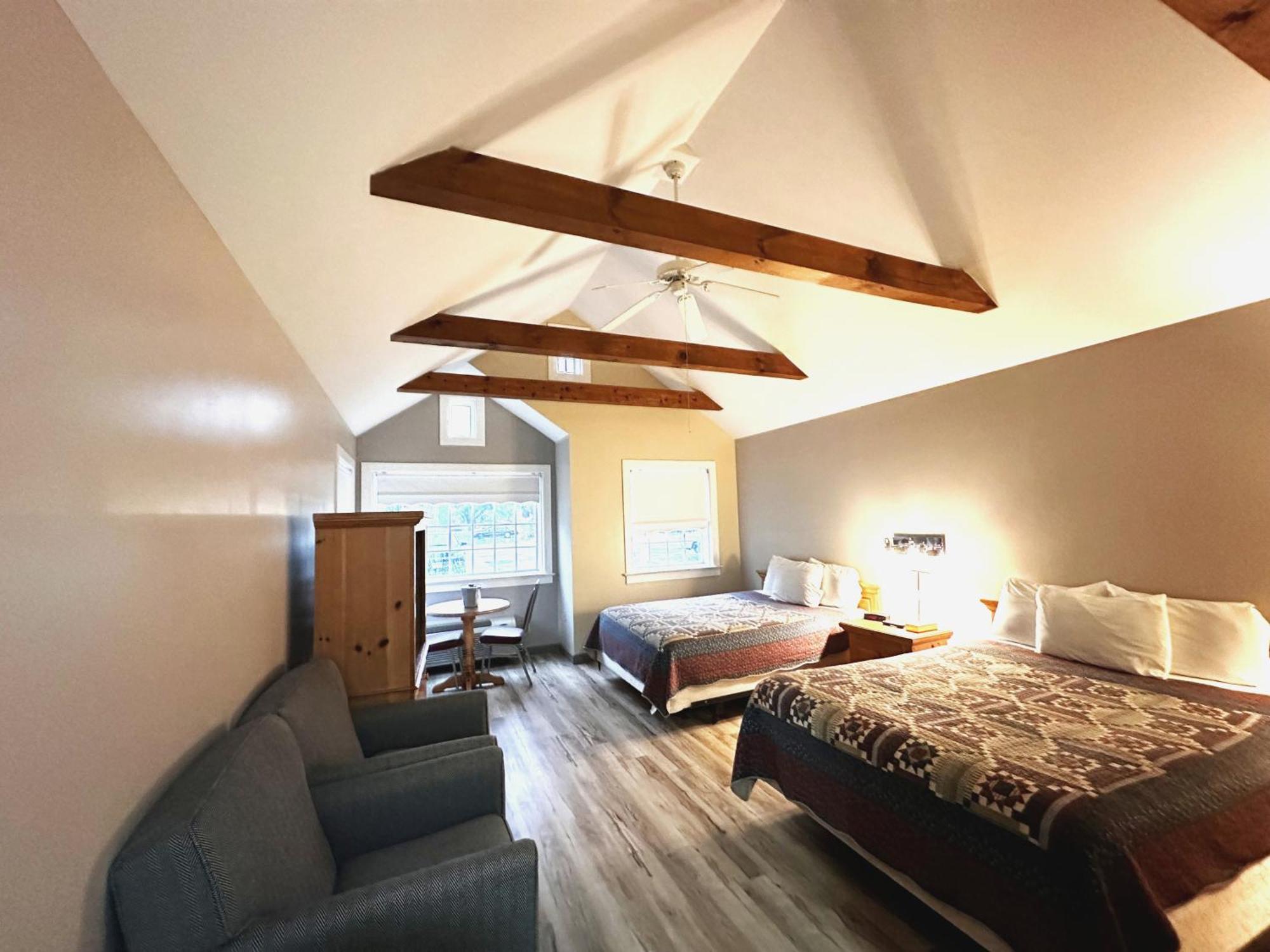 Spruce Lane Lodge And Cottages Smoketown  Екстер'єр фото