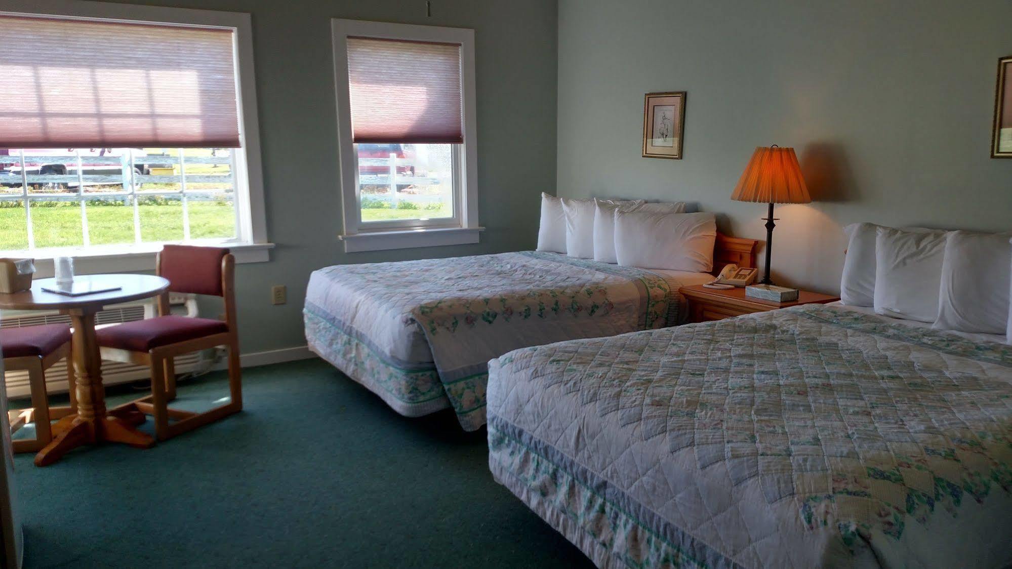 Spruce Lane Lodge And Cottages Smoketown  Екстер'єр фото