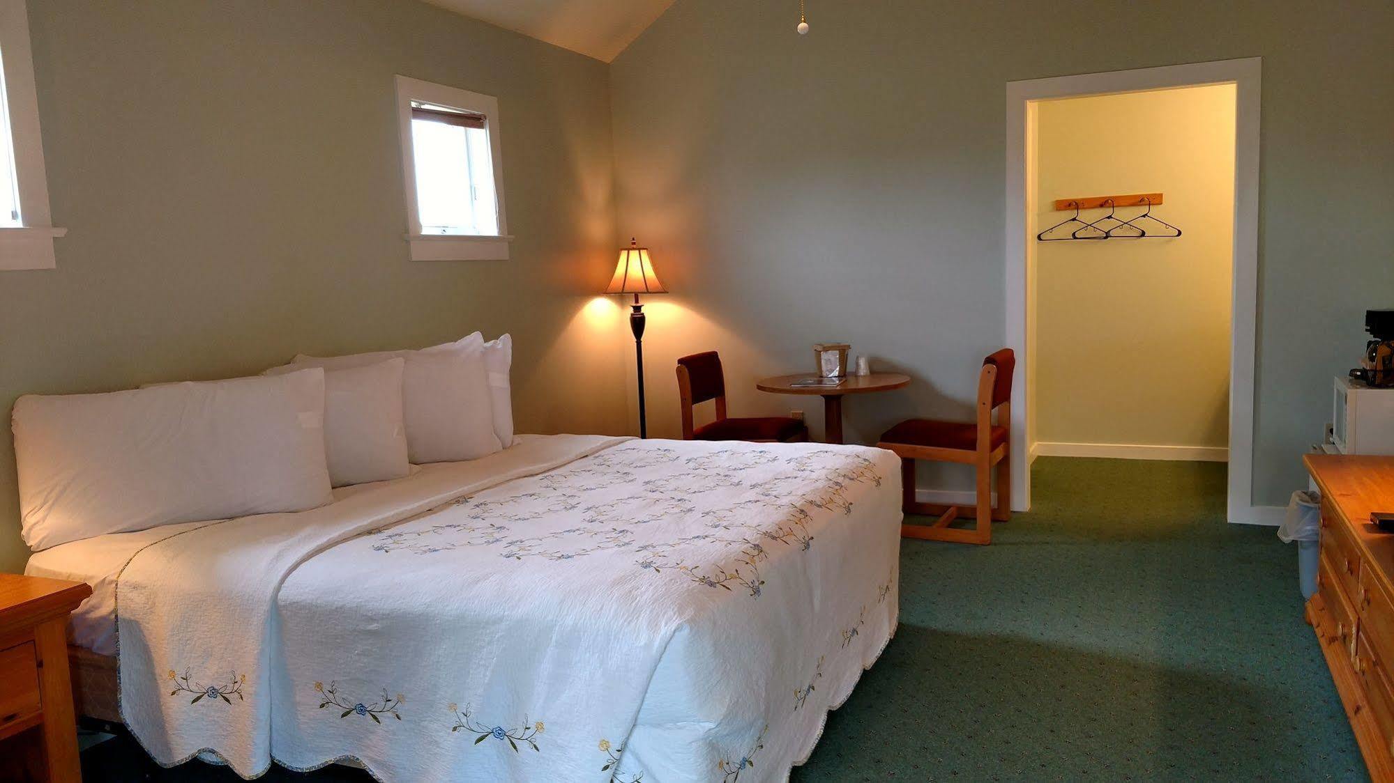 Spruce Lane Lodge And Cottages Smoketown  Екстер'єр фото