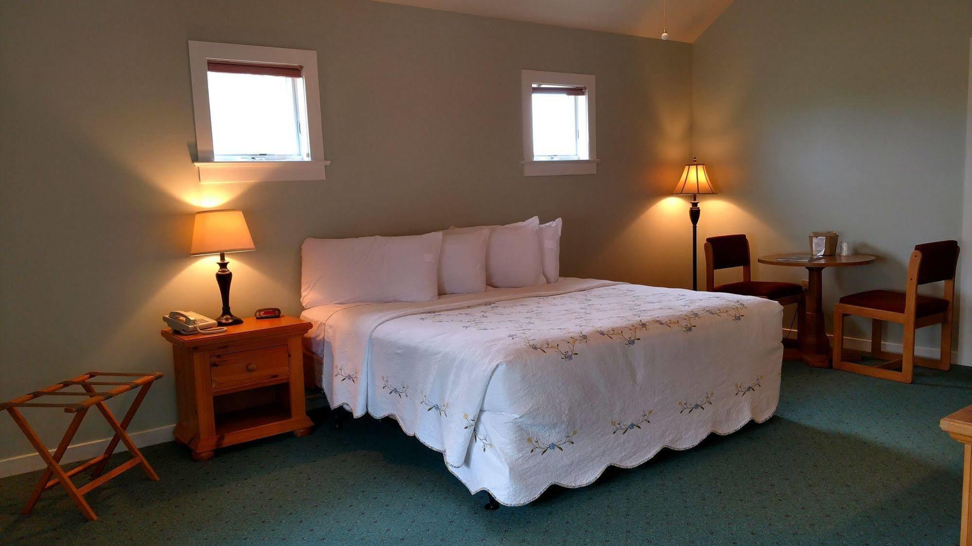 Spruce Lane Lodge And Cottages Smoketown  Екстер'єр фото