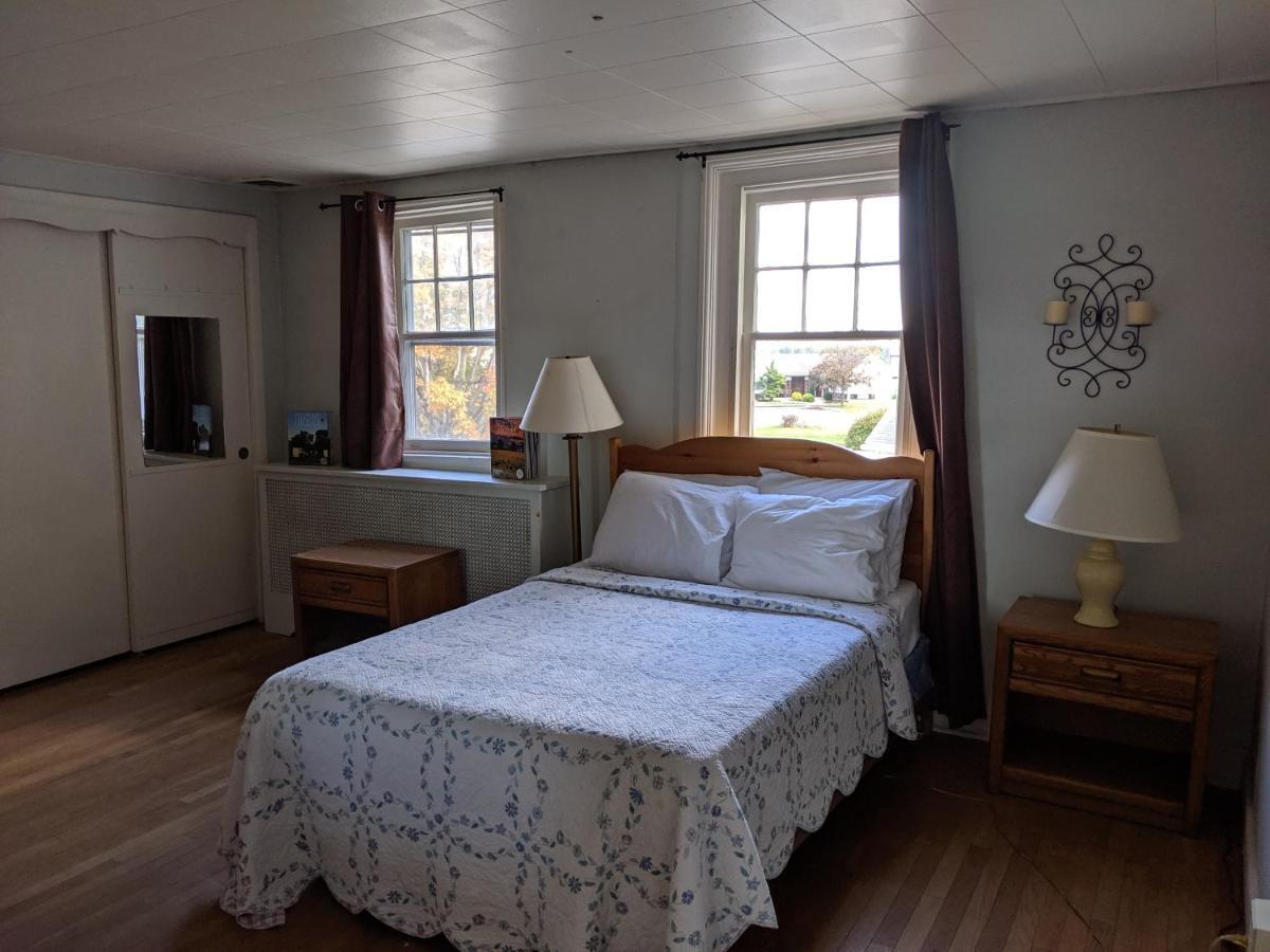 Spruce Lane Lodge And Cottages Smoketown  Екстер'єр фото